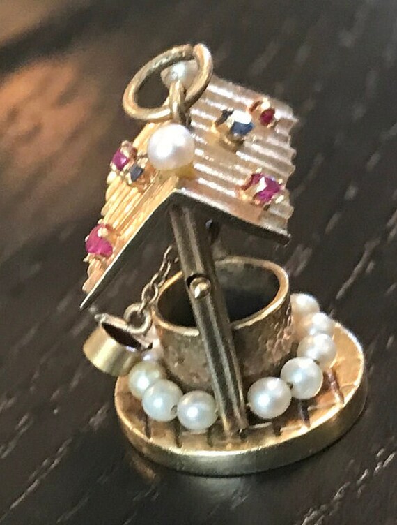 14k 1950s charm jeweled moving parts Wishing Well… - image 6