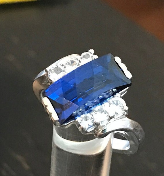 White gold sapphire modernist. mid century ring - image 1