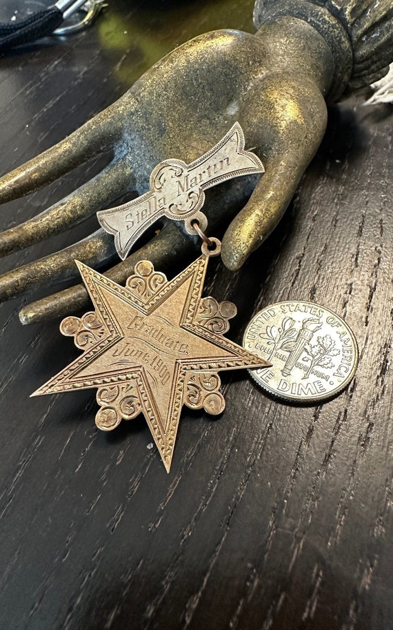 14k rose gold Exquisite Star pin/pendant-gorgious 