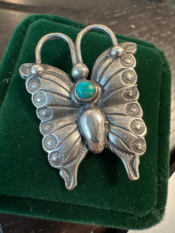 Contouring Native American Navajo Green Turquoise 30 Gram Sterling Silver Ring Contouring Native American Navajo Green Turquoise 30 Gram Sterling Silver Ring