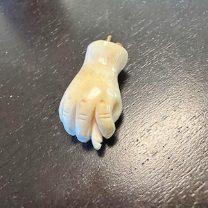 Figa antike detaillierte Schnitzerei in Knochen-künstlerische Schöpfung als Symbol für Schutz, Glück und Fruchtbarkeit