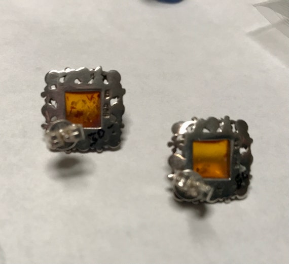 Sterling handmade square amber post earwigs.  Bez… - image 2