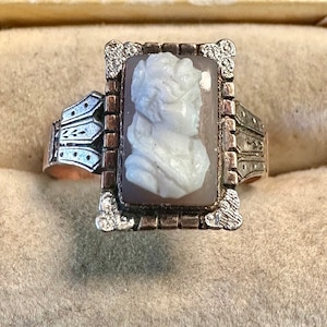 14k Victorian Cameo ring, bicolor gold, hardstone carving, rectangular-size 6 1/3
