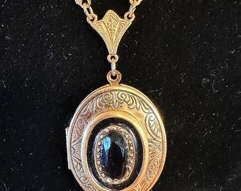 Bookchain Locket necklace, vintage goldplated black Onyx center  exceptional links 30"