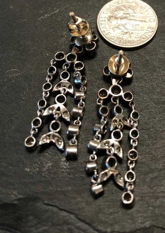 Edwardian 14k diamond & Emerald dangle drop pierc… - image 2