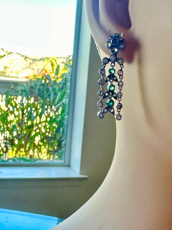 Edwardian 14k diamond & Emerald dangle drop pierc… - image 4