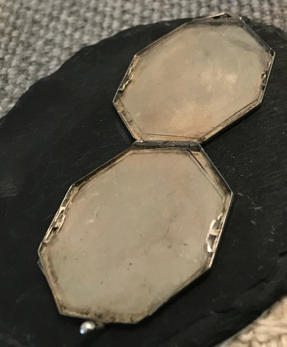 Deco silver octagonal large engraved locket - image 3