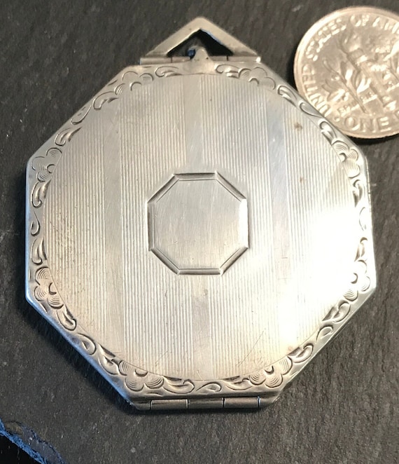 Deco silver octagonal large engraved locket - image 4