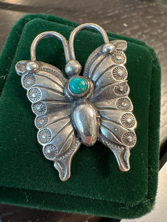 Contouring Native American Navajo Green Turquoise 30 Gram Sterling Silver Ring Contouring Native American Navajo Green Turquoise 30 Gram Sterling Silver Ring