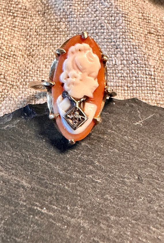 10k antique Cameo ring-deco carved lady wearing w… - image 1