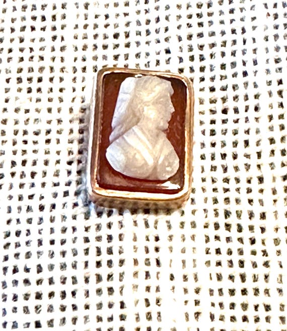 10K Stick Pin Cameo Hardstone-delicate Hand Carving - Etsy display picture 3