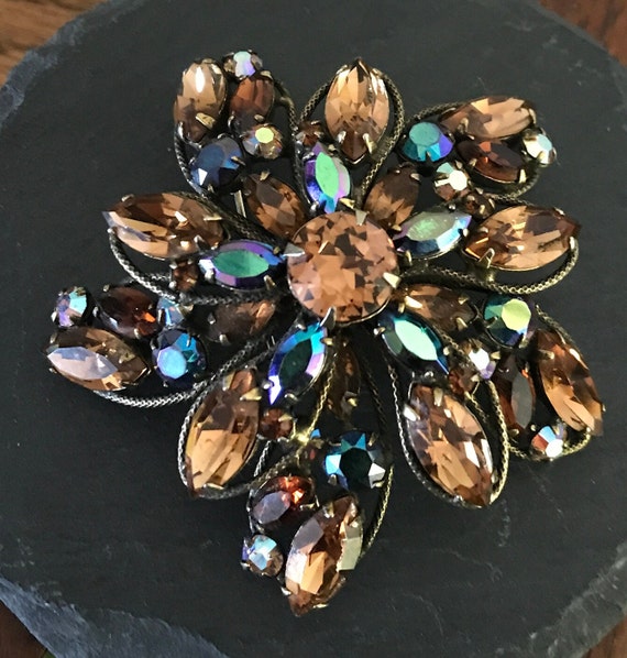 A vintage signed Regency large statement brooch. … - image 1