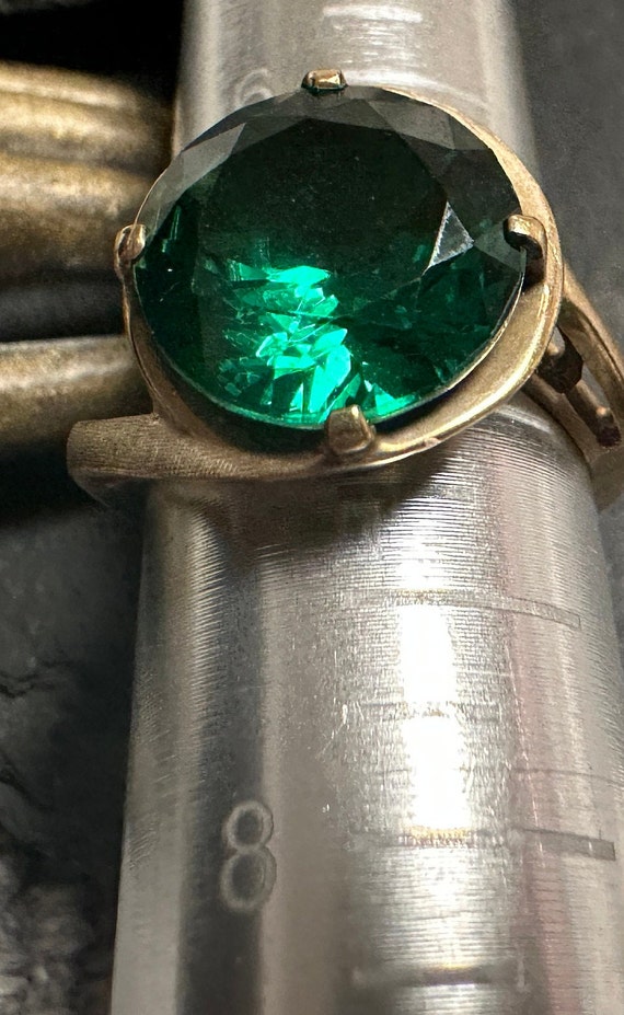 10k ring-Mid Century Large emerald green man made… - image 3