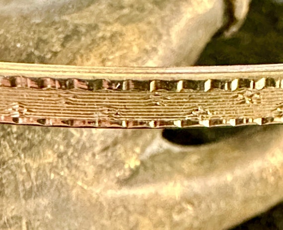 14k Bangle Edwardian engine turned engraving appr… - image 4