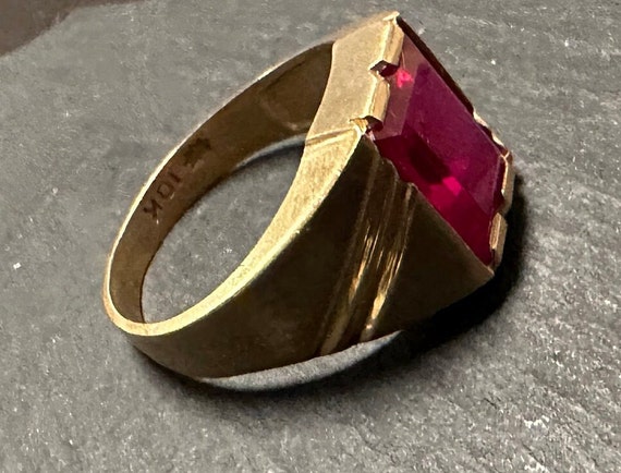 10k man made rectangular red ruby ring-clean mode… - image 4
