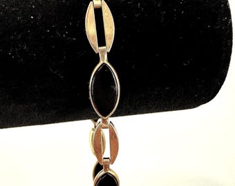 Bracelet 14k Onyx Elegant vintage timeless design 6 3/4"