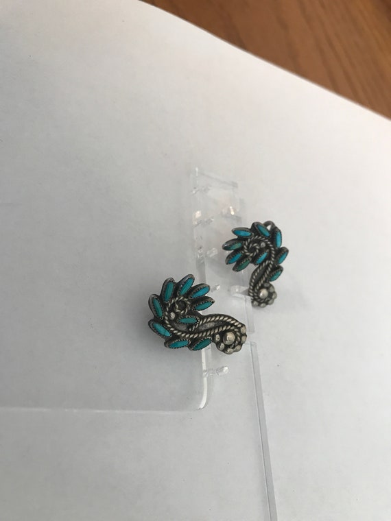 Early 1900s Vintage Native American Zuni Blue Gem Turquoise Needlepoint Sterling Silver Earrings Early 1900s Vintage Native American Zuni Blue Gem Turquoise Needlepoint Sterling Silver Earrings