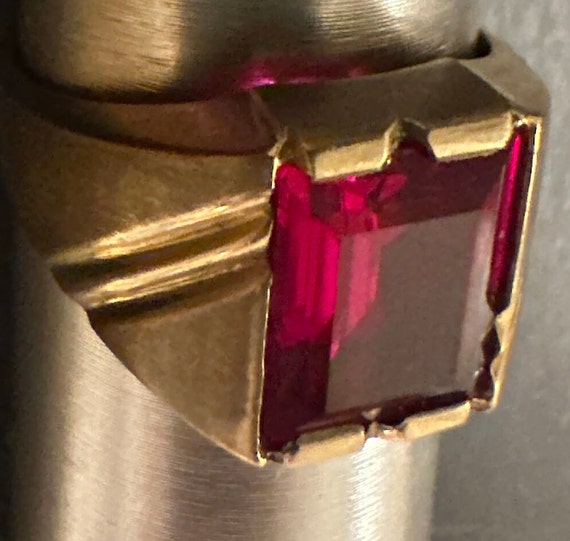 10k man made rectangular red ruby ring-clean mode… - image 3