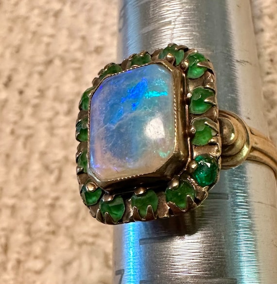 10k Opal ring antique genuine Opal with green past