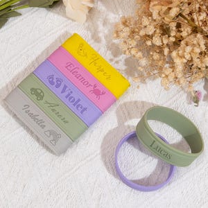 Custom Silicone Bottle labels, Engraved Bottle Bands, Personalized Bottle Bands for Kid,Cup label bands,Sippy Labels,Daycare Name Label,Gift