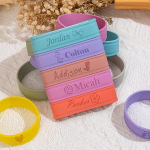 Personalized Bottle Labels,Bottle Band Silicone,Cup Label Bands, Bottle Bands for Kid,Sippy Cup Label, Sport Bottle Label, EngravedBand Gift