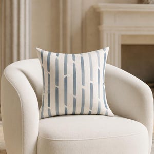 Coastal Strokes Pillow Cover – Modern Blue Brushstroke Pattern, Abstract Decorative Cushion, Coastal Living Room & Bedroom Decor