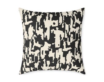 Black & Cream Abstract Pillow Cover – Modern Decorative Design