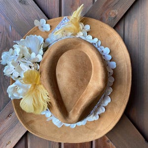 Floral Decor Cowboy Hat – Perfect for Weddings, Parades, Cowgirl Decor, Rustic Home Style, Barn Parties, or Western Photo Props