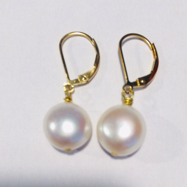 Dormeuses perles blanches goldfilled 14 kt