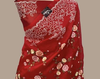 Floral bestickter Organza Banarasi Saree: Elegante Hochzeit Partywear