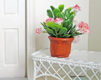 Dollhouse Scale Flowering Plant for Mother's Day