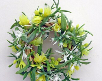 Easter Colors in a Cheerful Miniature Wreath