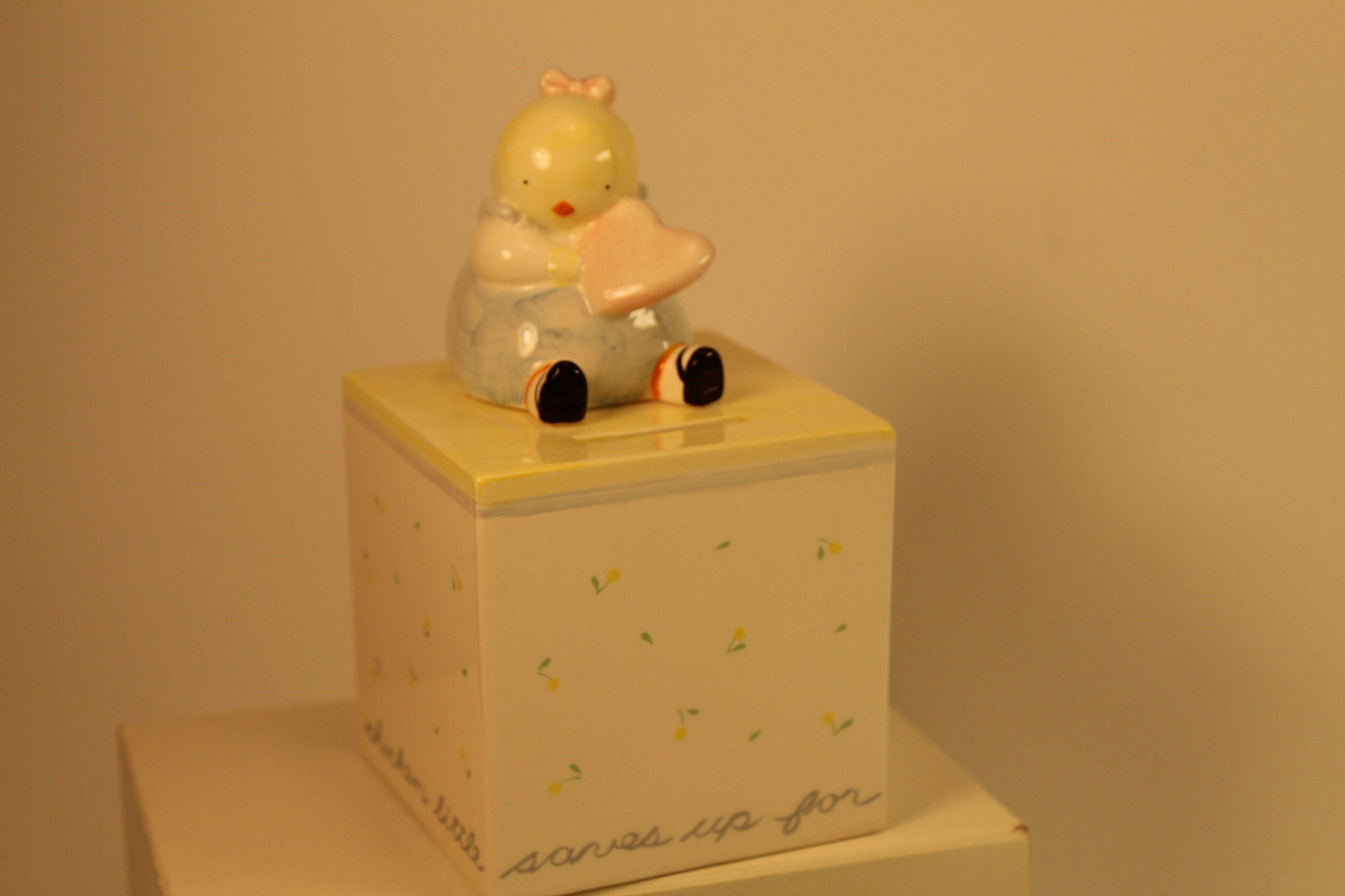 Childs Bank The Wee Circle Of Friends Michel & Company in Original Box Banks Savings Penny