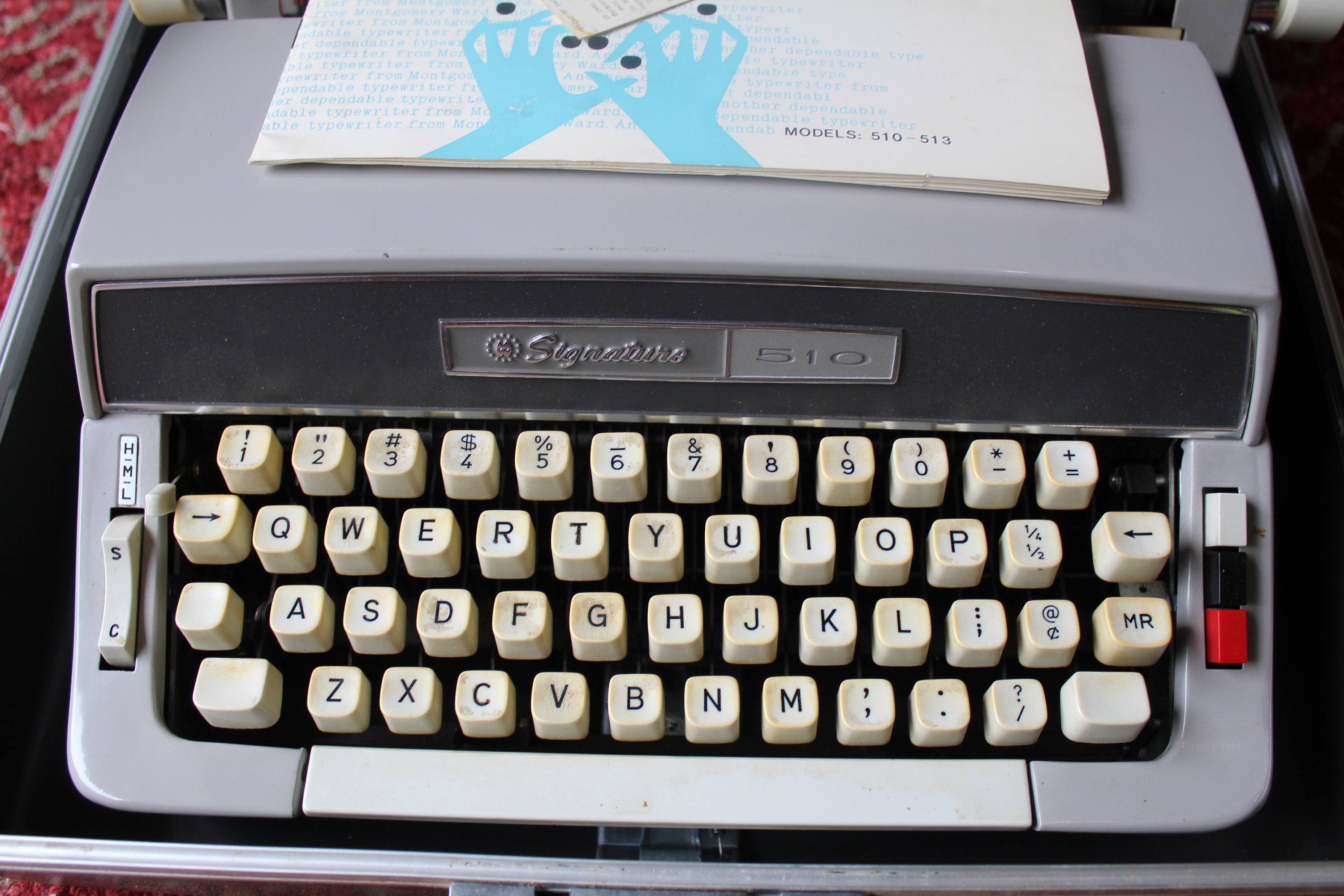 Image of Olympia A 2250 typewriter