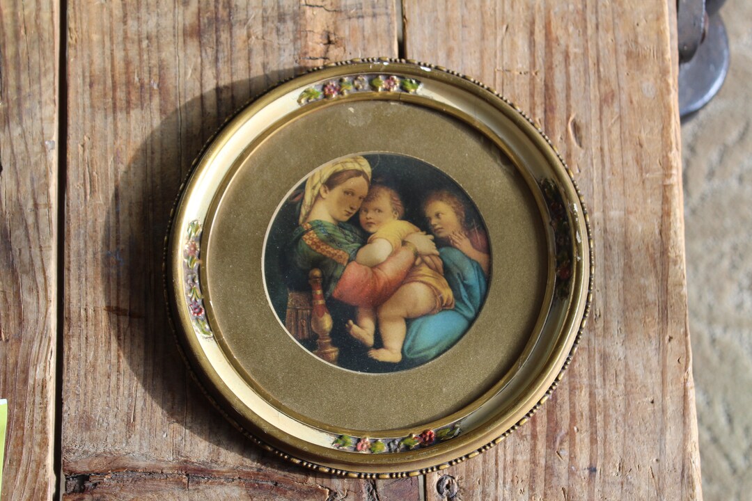 Vintage Framed Religious Art Wall Hanging Mary Ornate Frame Round Frame