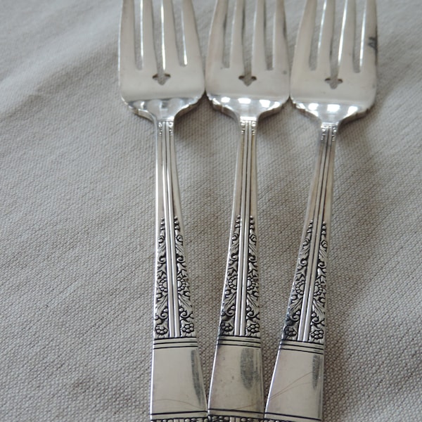 Vintage Fork Replacement Flatware Silverware Dessert forks Tudor Plate Oneida Community Plated Flatware