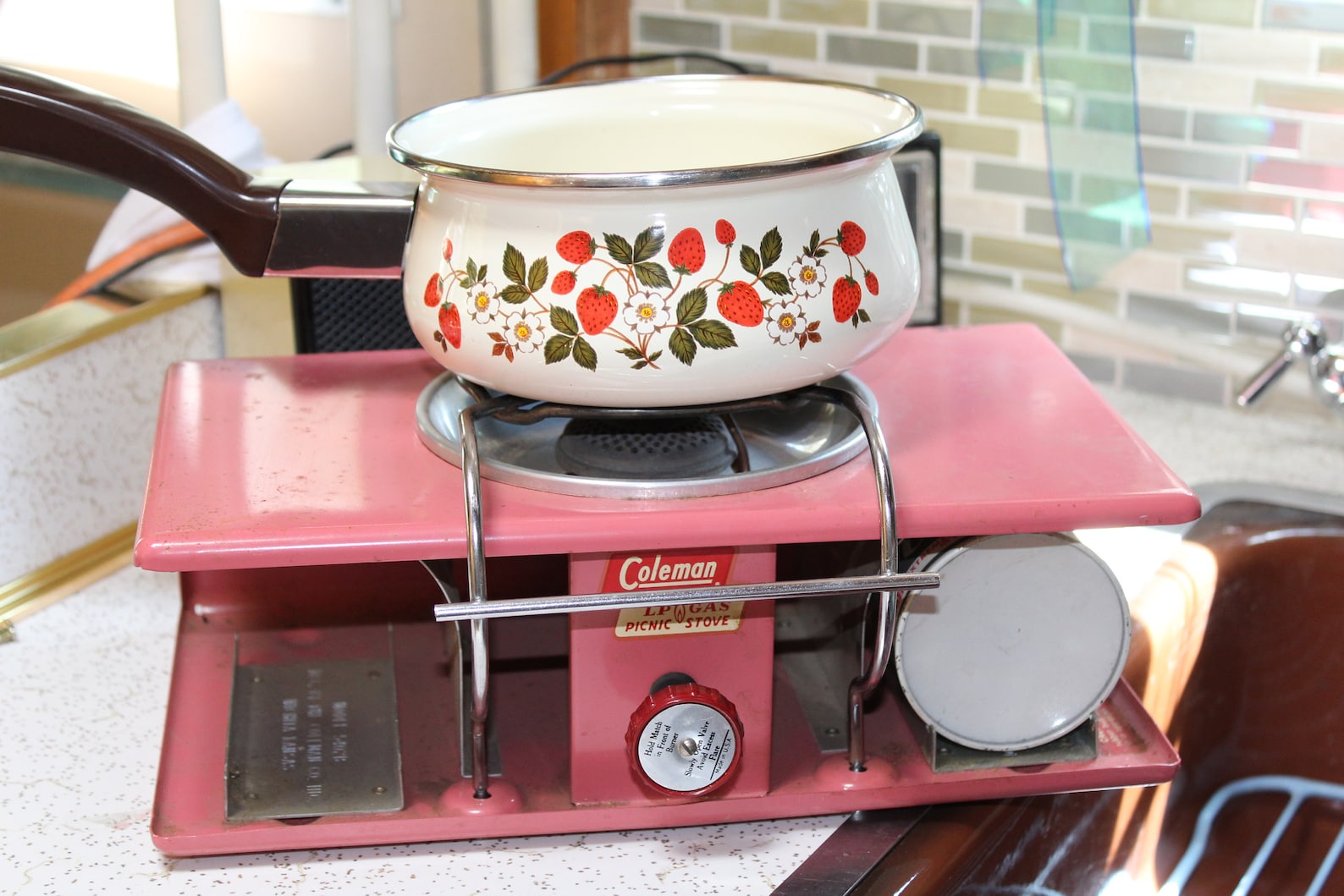 1960 coleman camp stove