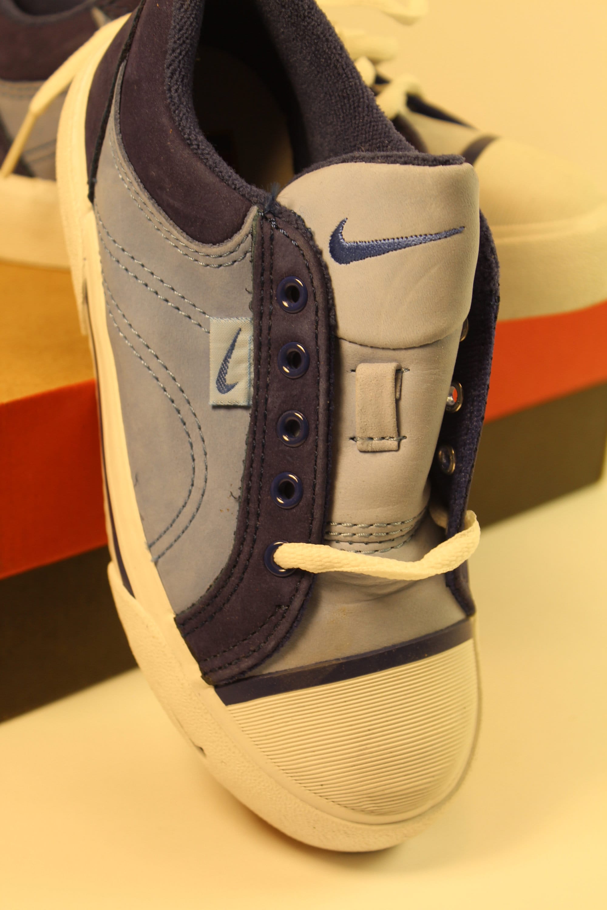 Nike 2025 hermosa canvas
