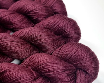 Cozy Mulberry - Burgundy - Mulberry Silk & Cotton - Fingering Weight - 433m/100g