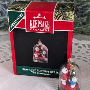 The Bearymores Hallmark Miniature Ornament Christmas 1992