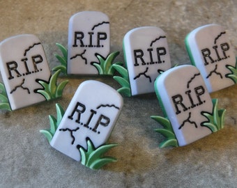 6 RIP Headstone with Grass Shank Buttons