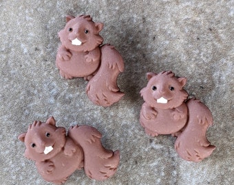 3 Baby Beaver Shank Buttons Size 1 1/4"