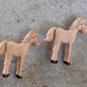 2 Farm Animal Horse Shank Buttons Size 1 1/4&quot;