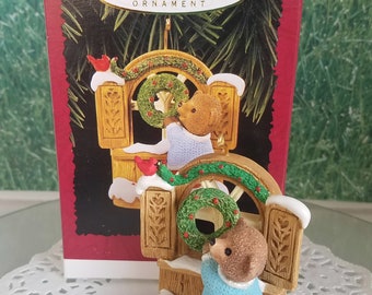 Welcome Sign Hallmark Ornament 1996