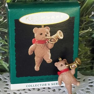 March of the Teddy Bears Hallmark Miniature Ornament Christmas 1995