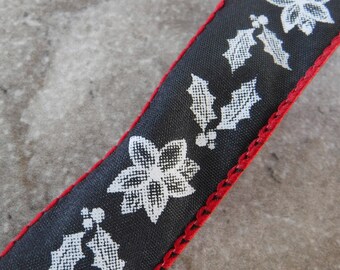 Black with White Poinsettia Wire Edge Ribbon You choose the length