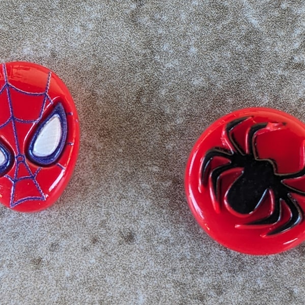 2 Spiderman Flat Back Buttons