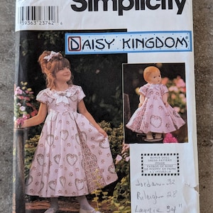 Simplicity Pattern Child&#39;s Dress and Doll Dress 9097 Complete Cut size 5-8
