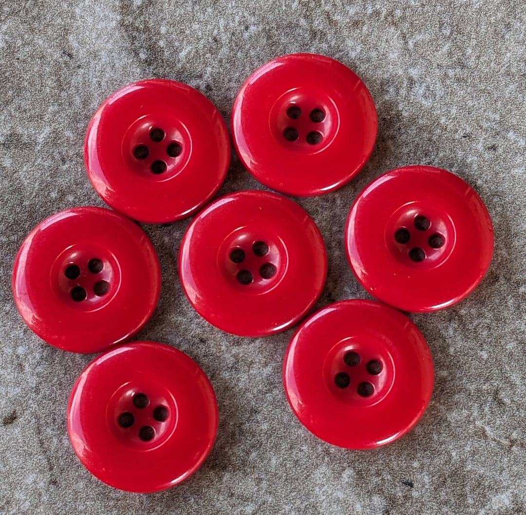 7 Red Slip Bubble Rim Round Buttons Size 7/8