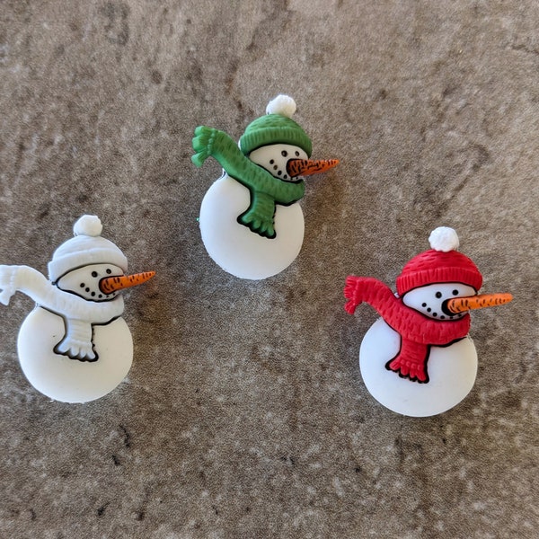 2 Snowman with Long Carrot Nose Shank Buttons. Size 7/8"